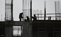 Рабочие на строительной площадке ЖК 
